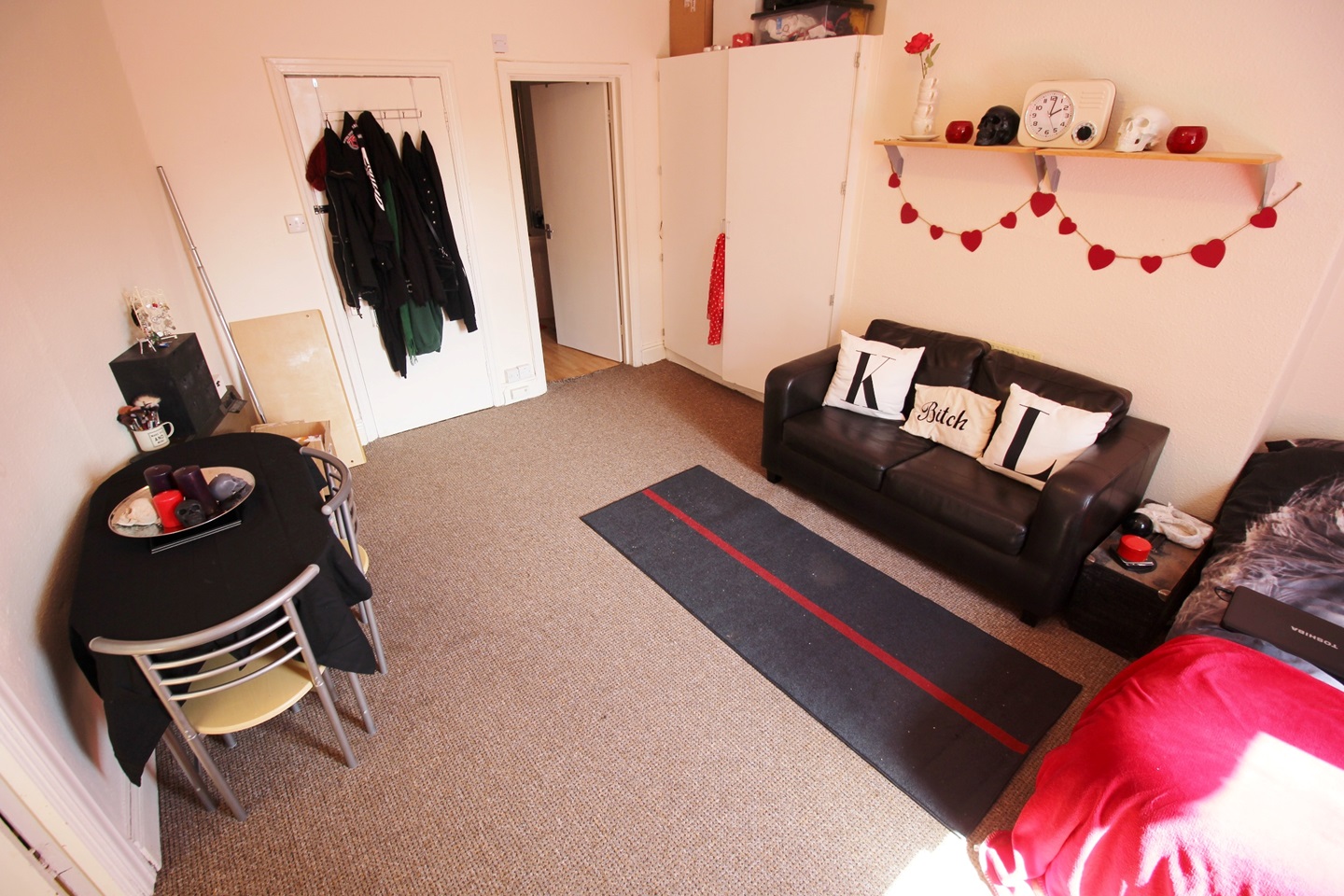 Studio Flat, Kelso Road, LS2