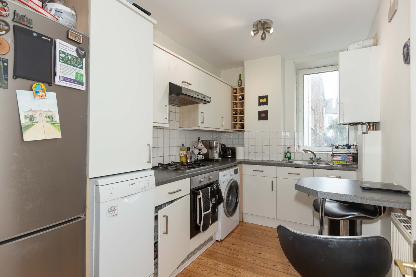 1 Bed Flat, Jasmine Court, BN3 photo 2