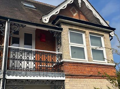 1 Bed Flat, London Road, RH1