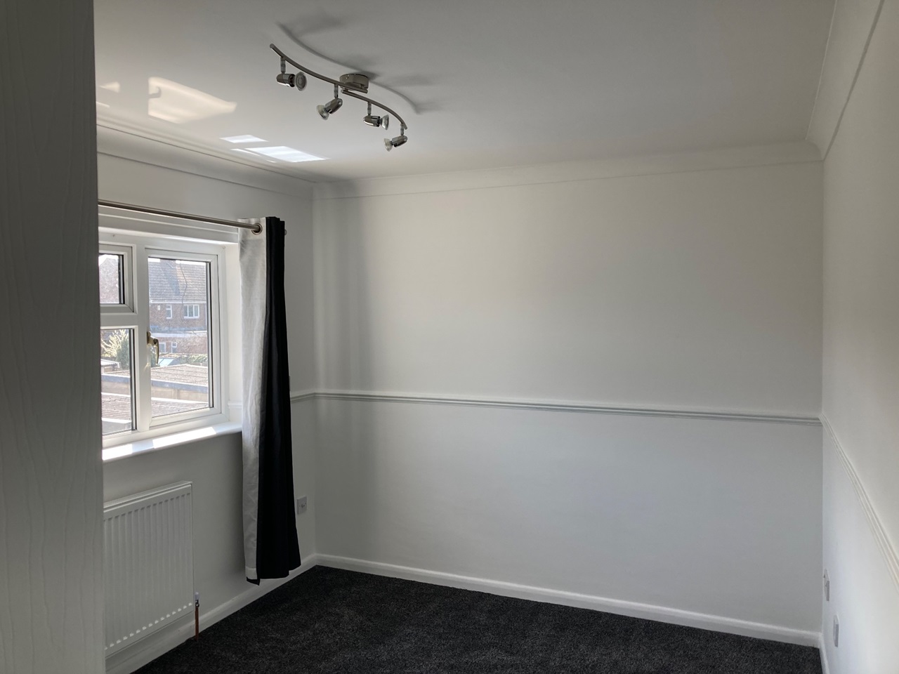 Northfleet, Gravesend 3 Bed SemiDetached House, Dene Holm Road, DA11 To Rent Now for £1,700