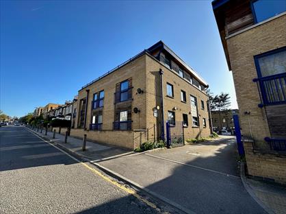 2 Bed Flat, Victoria Way, SE7