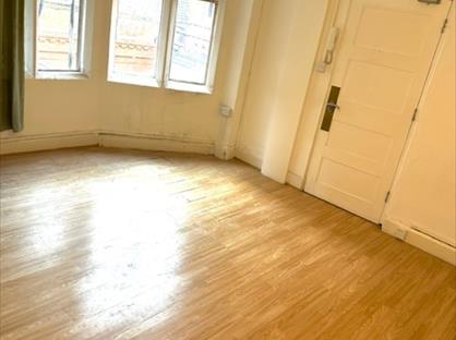 Room in a Shared House, Nuttall Street, N1