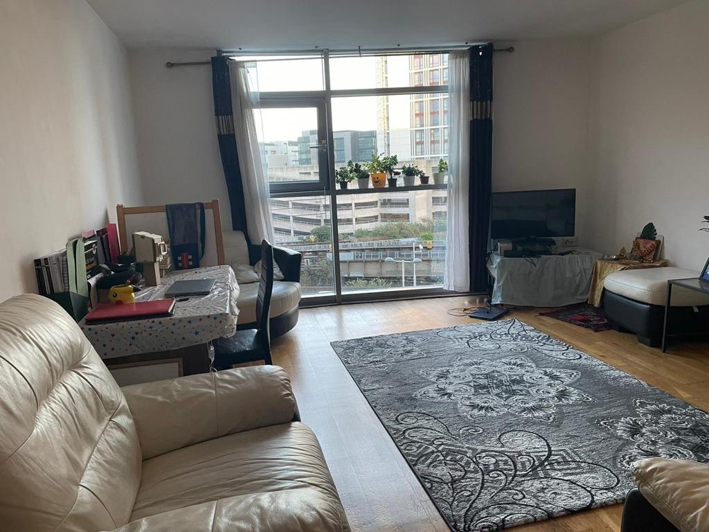 Cardiff 2 Bed Flat, Altolusso, CF10 To Rent Now for £1,400.00 p/m