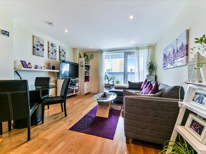 1 Bed Flat, Prestons Road, E14