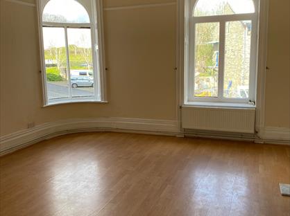 3 Bed Flat, Ryburn Buildings, HX6