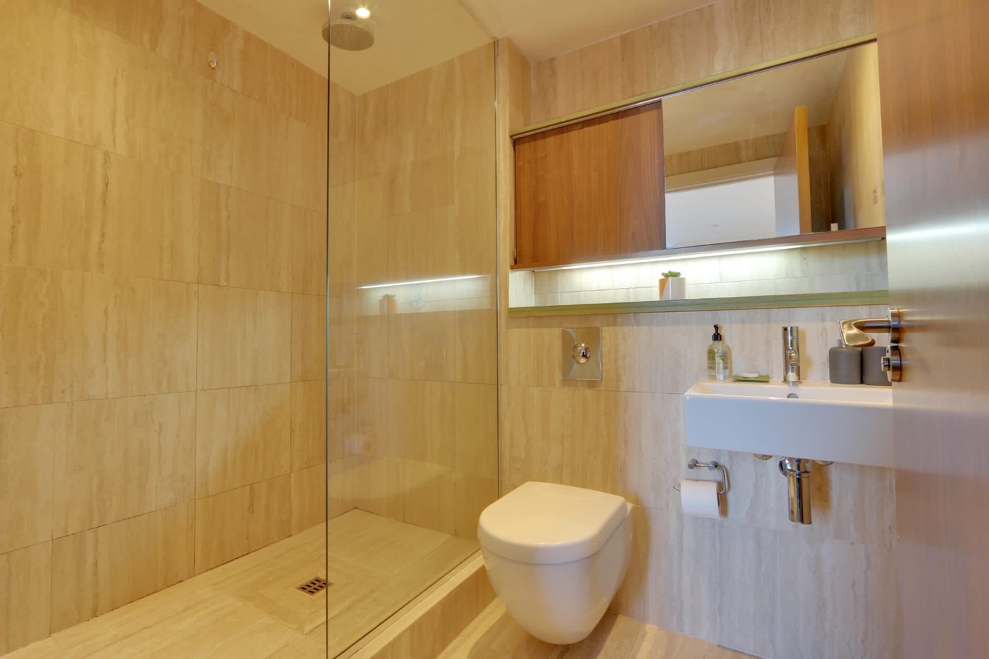 Additional image 7 of 2 Bed Flat, St Pauls Square, S1, N1 7GU