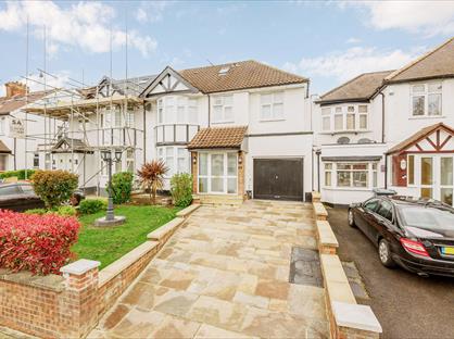 5 Bed Semi-Detached House, Birchen Grove, NW9