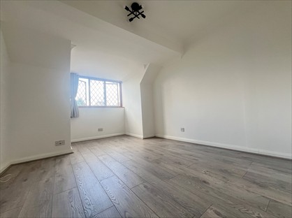 4 Bed Detached House, Highfield Road, RM5