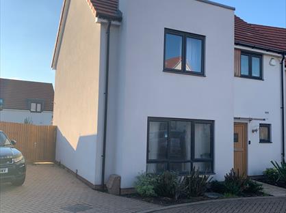 3 Bed Detached House, Radar Close, SS2