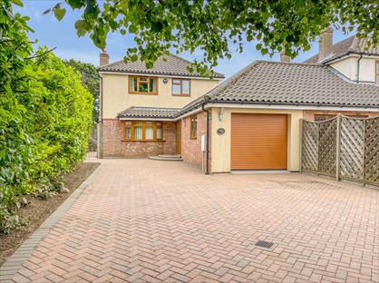 4 Bed Detached House, Dereham Road, NR9