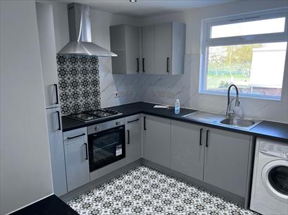 3 Bed Flat, High Road Leyton, E10