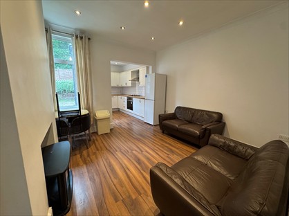 4 Bed Terraced House, Ecclesall Road, S11