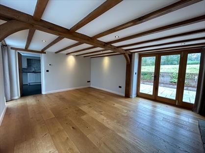 3 Bed Semi-Detached House, Beers Court, EX15