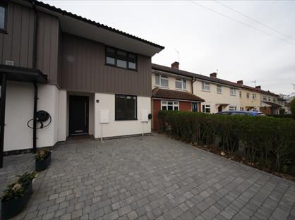 3 Bed Terraced House, Ridgeway, HP4