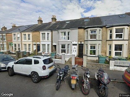 4 Bed Terraced House, Pelham Road, PO31