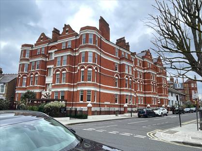 1 Bed Flat, Ravenscourt Park, W6