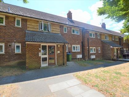 1 Bed Flat, Strongbow Crescent, SE9