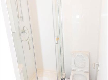 Studio Flat, Warwick Road, SW5