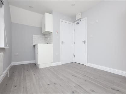 Studio Flat, Windmill Lane, UB6