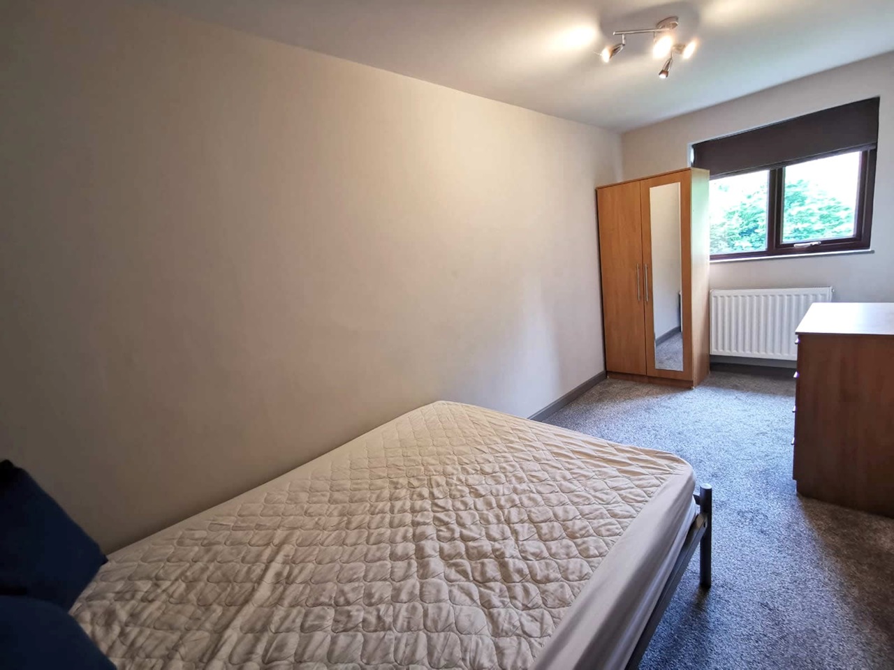 Willenhall Room in a Shared House, Harvesters Road, WV12 To Rent