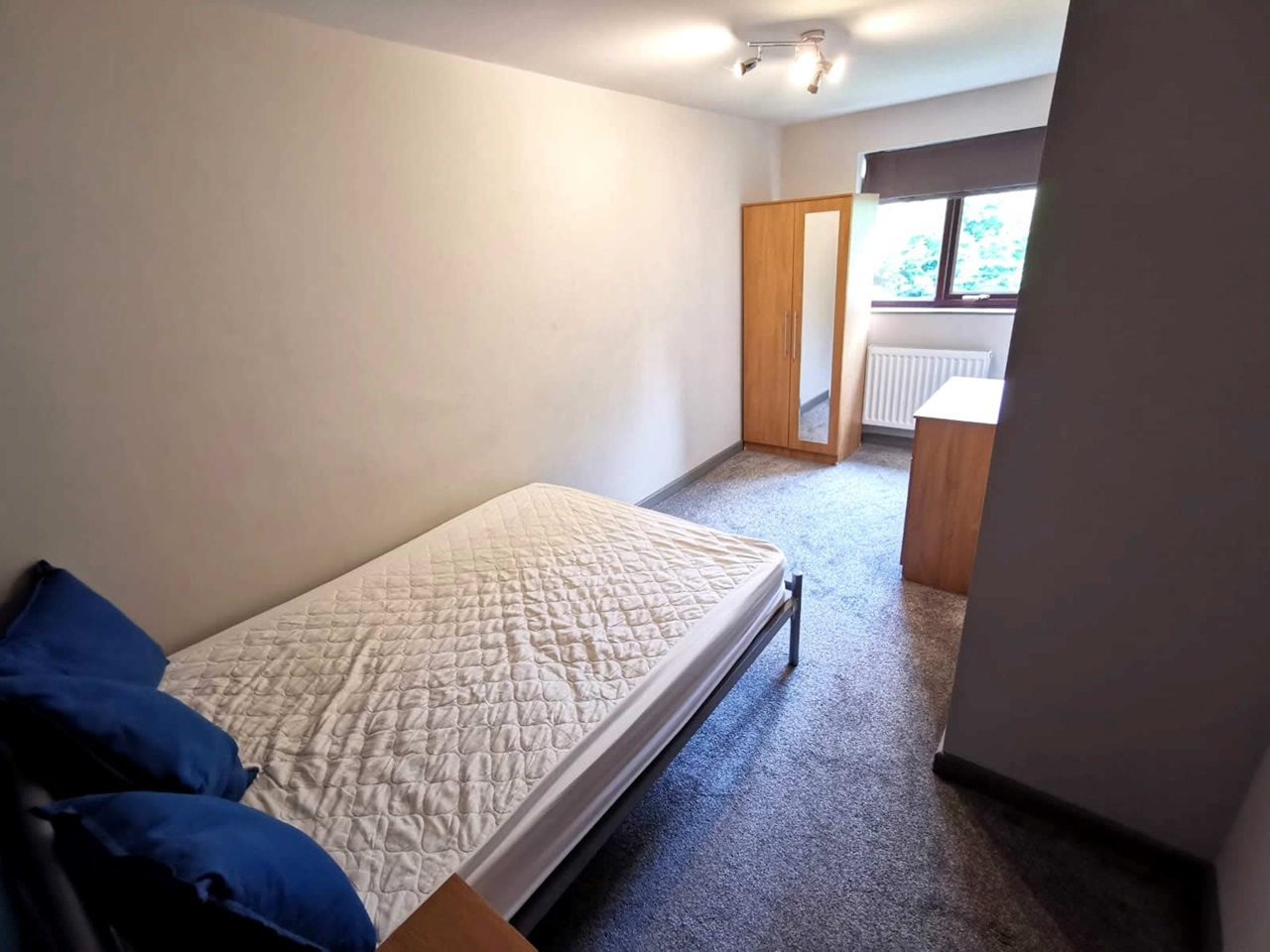 Willenhall Room in a Shared House, Harvesters Road, WV12 To Rent Now for £465.00 p/m