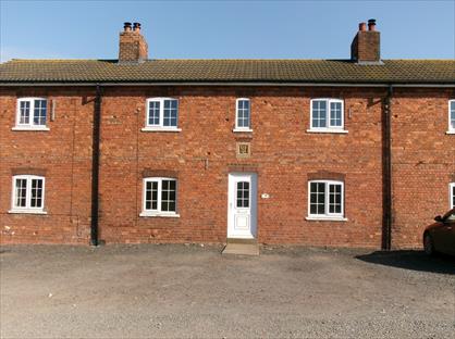 3 Bed Terraced House, The Barracks, LN7