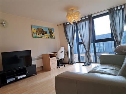 1 Bed Flat, Southside, B5