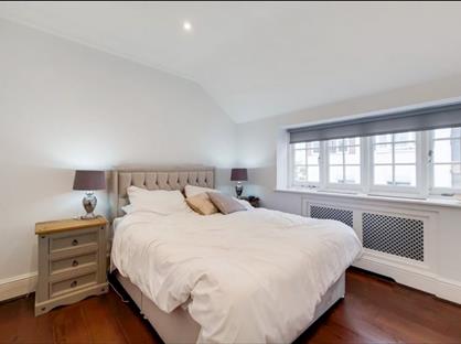 3 Bed Terraced House, Montpelier Square, SW7
