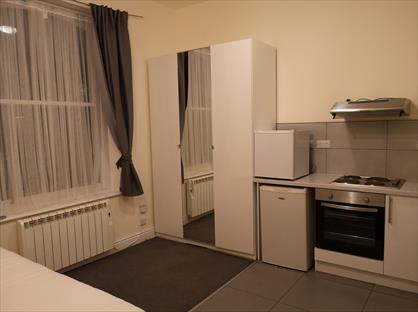 Studio Flat, Gloucester Drive, N4