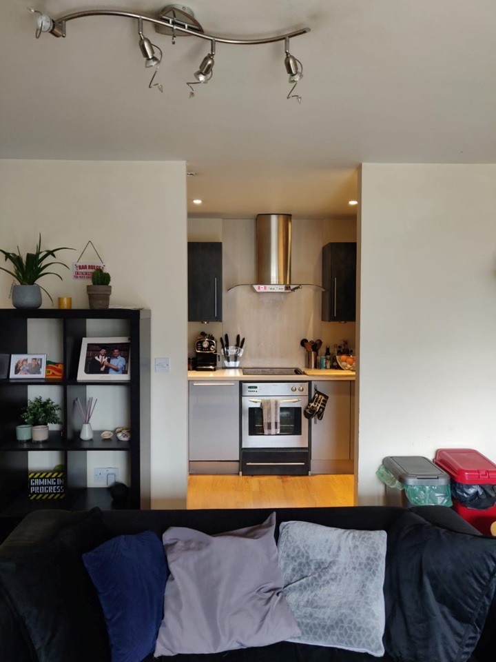 1 Bed Flat, Churchill Way, CF10 photo 4
