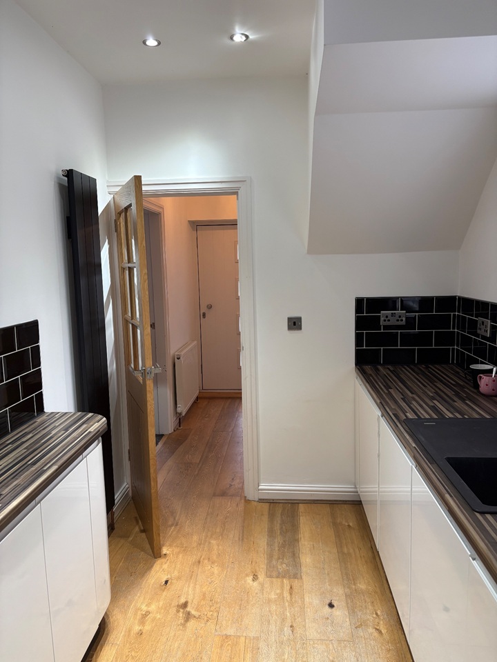 3 Bed Semi-Detached House, Cooks Wood Road, S3