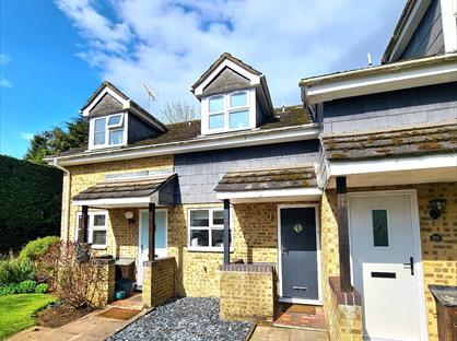 1 Bed Terraced House, High Ridge, GU7