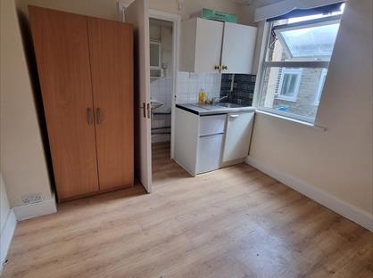 Studio Flat, High Road, N22
