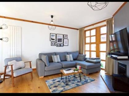 3 Bed Detached House, Newby Place, MK4