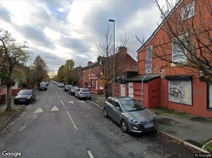 3 Bed Flat, Yew Tree Road, M14