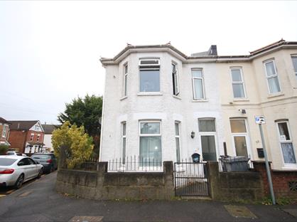 5 Bed Semi-Detached House, Henville Road, BH8
