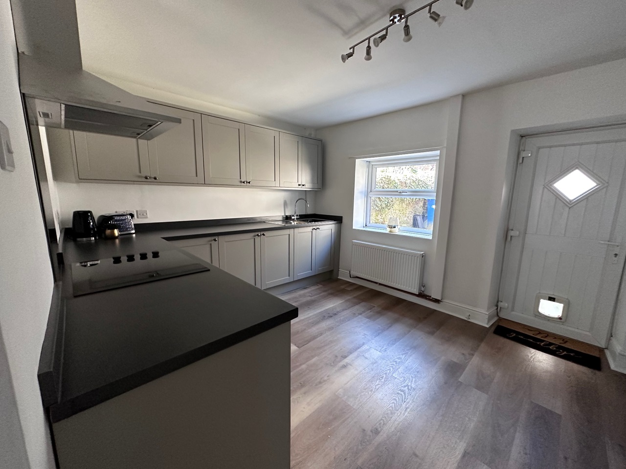 Withnell, Chorley 2 Bed Terraced House, Mount Pleasant, PR6 To Rent