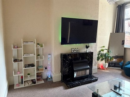 3 Bed Terraced House, Oldham Road, M40