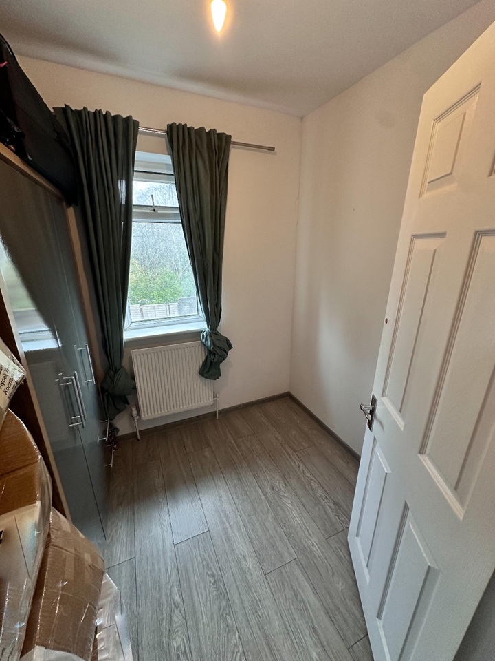 3 Bed Semi-Detached House, Galsworthy Road, S5, N1 7GU