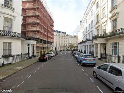 Studio Flat, Westbourne Crescent, W2