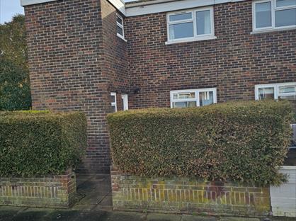 3 Bed End Terrace, Milton Close, RG24