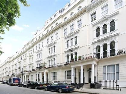 1 Bed Flat, Kensington Gardens Square, W2