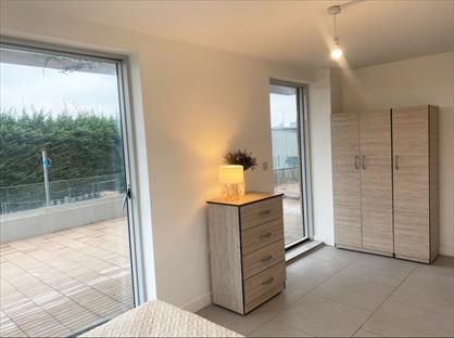 Room in a Shared Flat, St. Rule Street, SW8