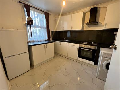 3 Bed Maisonette, Roman Road, E2