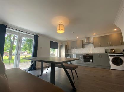 4 Bed Maisonette, Hmo  Licenced Glenfinnan Drive, G20