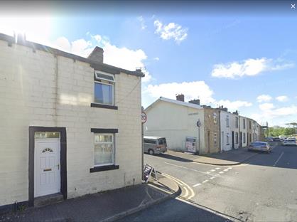 2 Bed Terraced House, Burnley Road, BB9