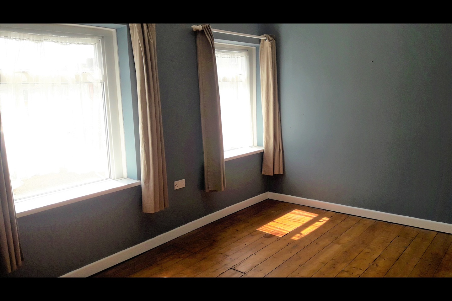 2 Bed Terraced House, Cornwall St, CF11 photo 4