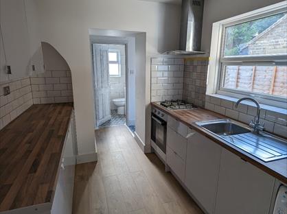 3 Bed Terraced House, High Street, BR5