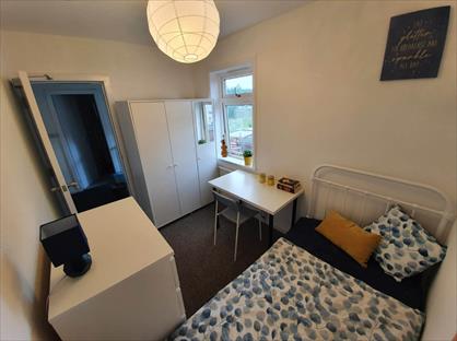 Room in a Shared House, Townley Road, WF2