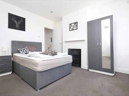 Studio Flat, Watling Street, ME7
